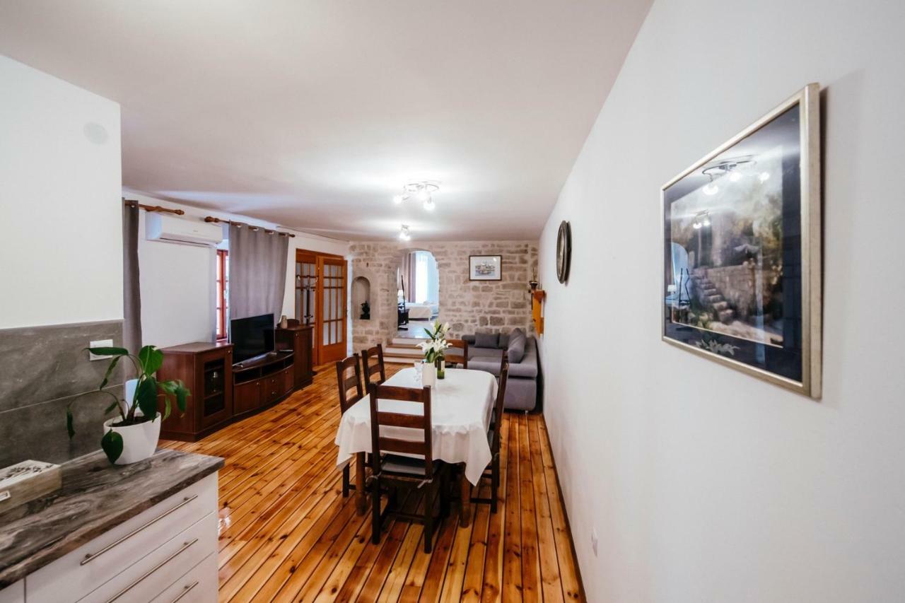 Apartment Heart Of Town